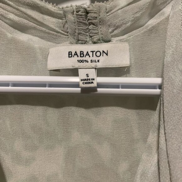 Aritzia Babaton "Ainsley" grey print sleeveless silk blouse (size S) - Picture 4 of 4